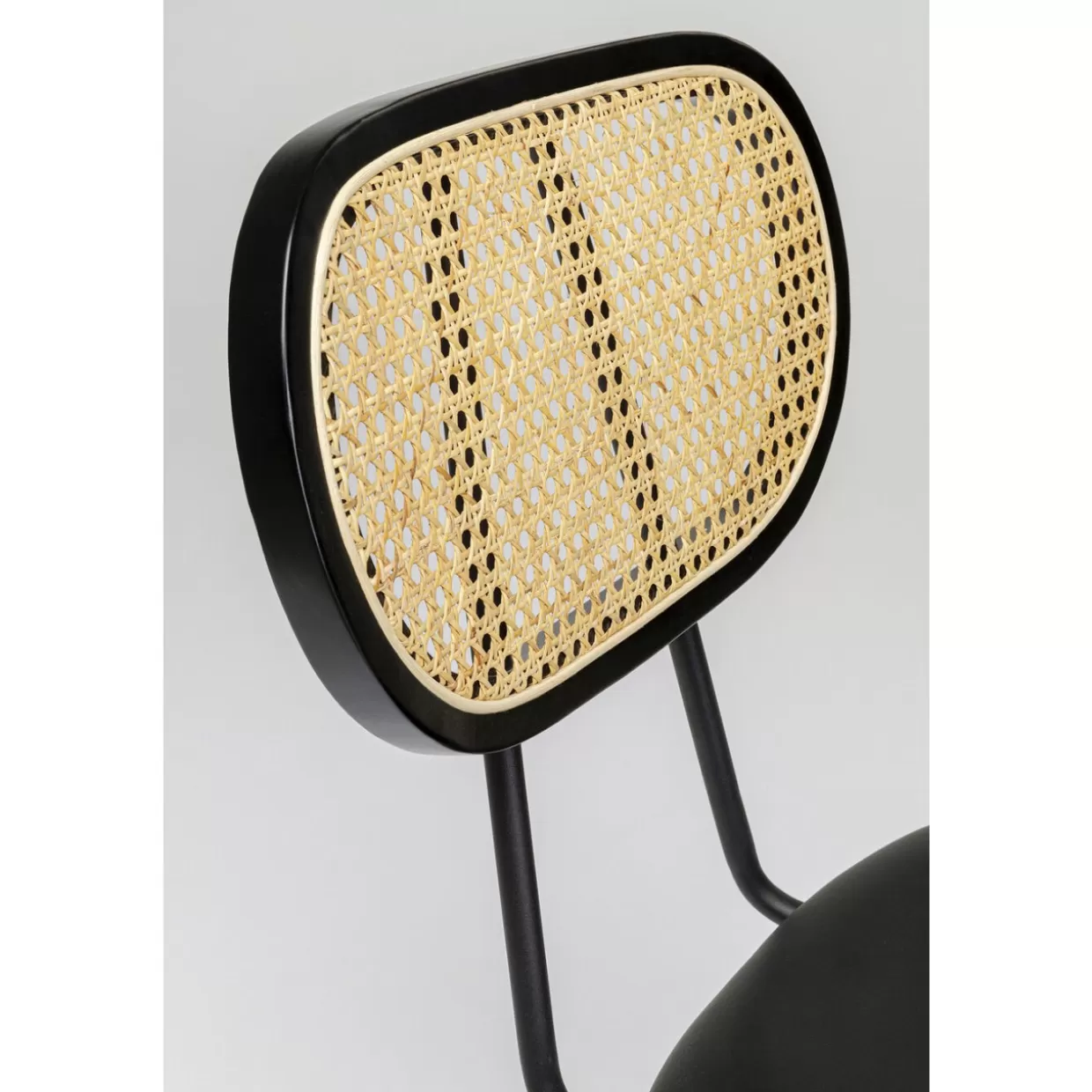 Sedia Moderna Rosali in Design Elegante - Nero Assoluto | Collezione Arredi KARE 

(Sedie Contemporanee per Soggiorno o Sala da Pranzo - Linea Esclusiva di KARE Design)
