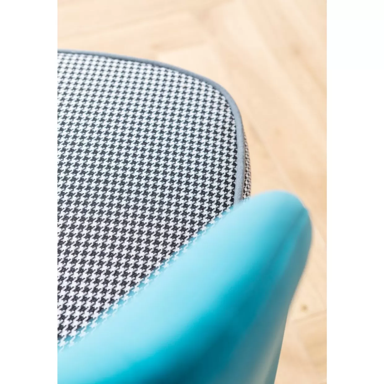 Samantha Petrol - Poltrona Elegante con Design Contemporaneo | Arredi Firmati KARE