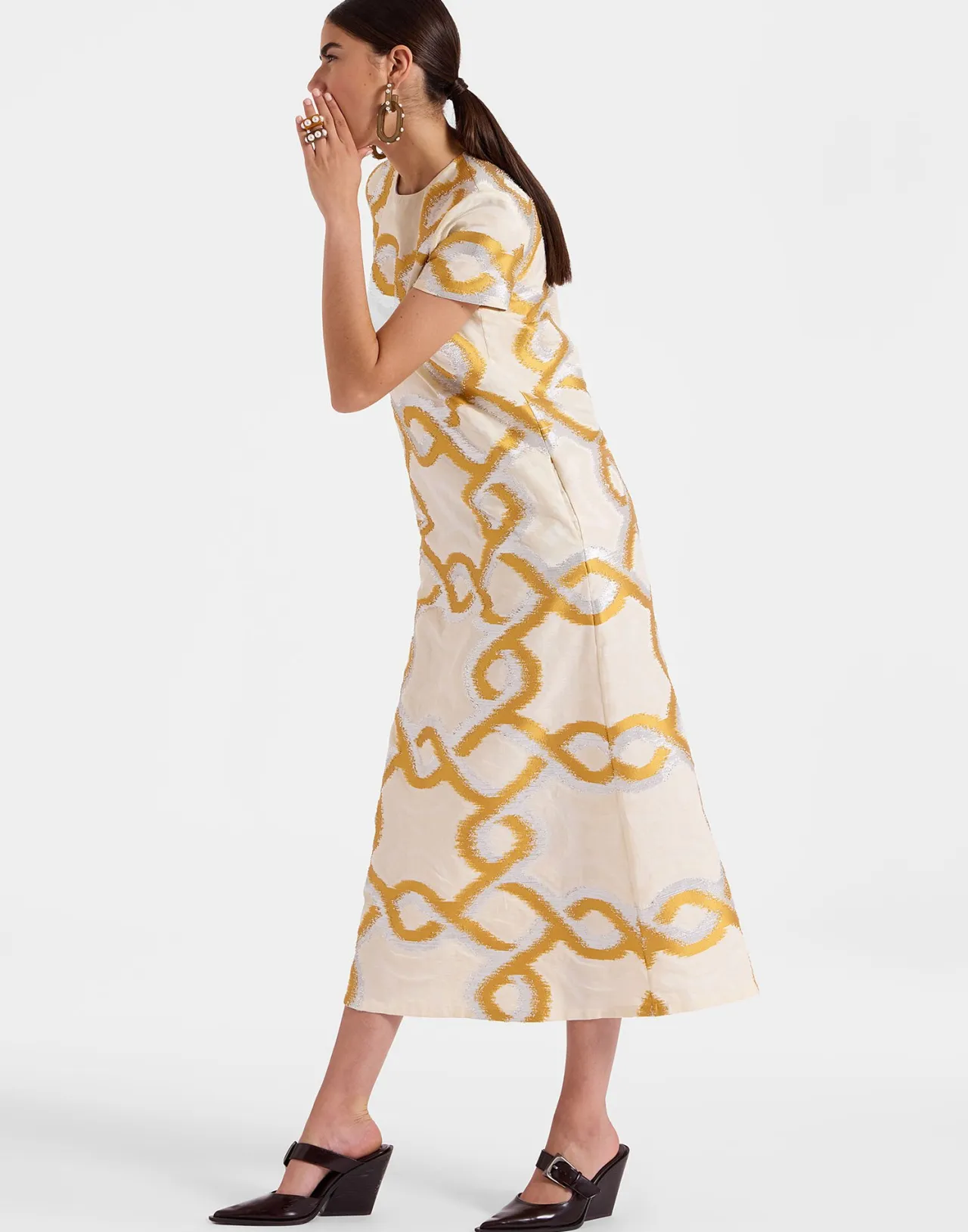 Abito Giramondo in Velluto Jacquard con Ricami Dorati - Collezione Esclusiva La DoubleJ
