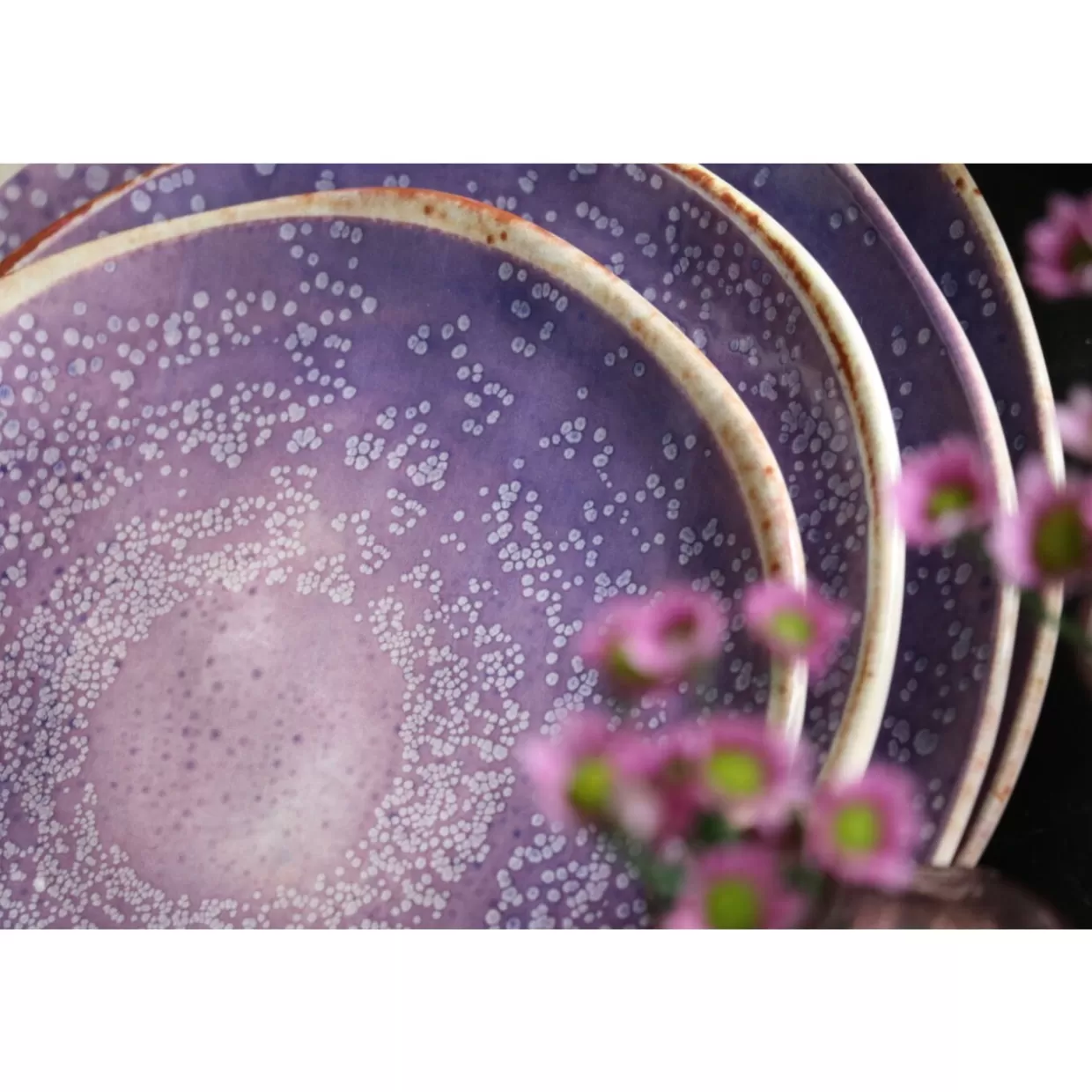 KARE Design - Piatto Fondovetro Shirley in Tonalità Viola, Diametro 21 cm - Complementi Eleganti per la Tavola