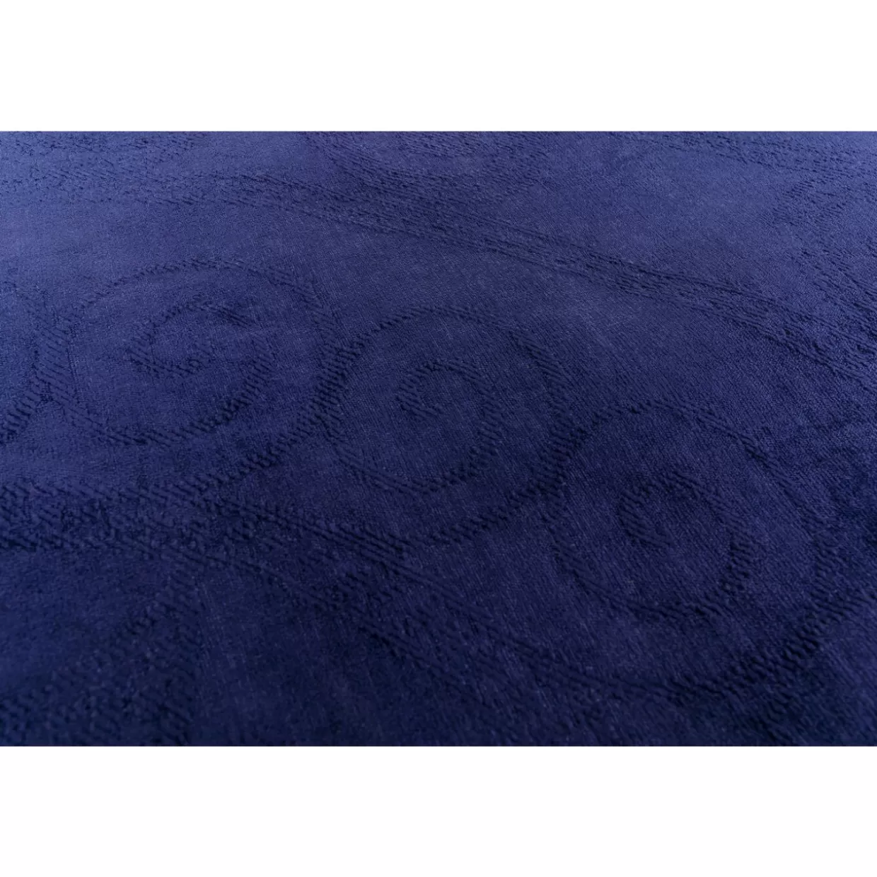 Tappeto Elegante Tara Blu 170x240 - Design Contemporaneo KARE per Soggiorni Stilosi

Tappeto Moderno Tara in Trama Geometrica | Colore Blu Oltremare 170x240 cm by KARE Design

Tappeto Tara Design Avanguardia - Blu Intenso 170x240 per Arredamento Moderno | Collezione KARE

Tappeto Tara Blu Cobalto - 170x240 cm per Interni Ricercati | Design Innovativo KARE Collection