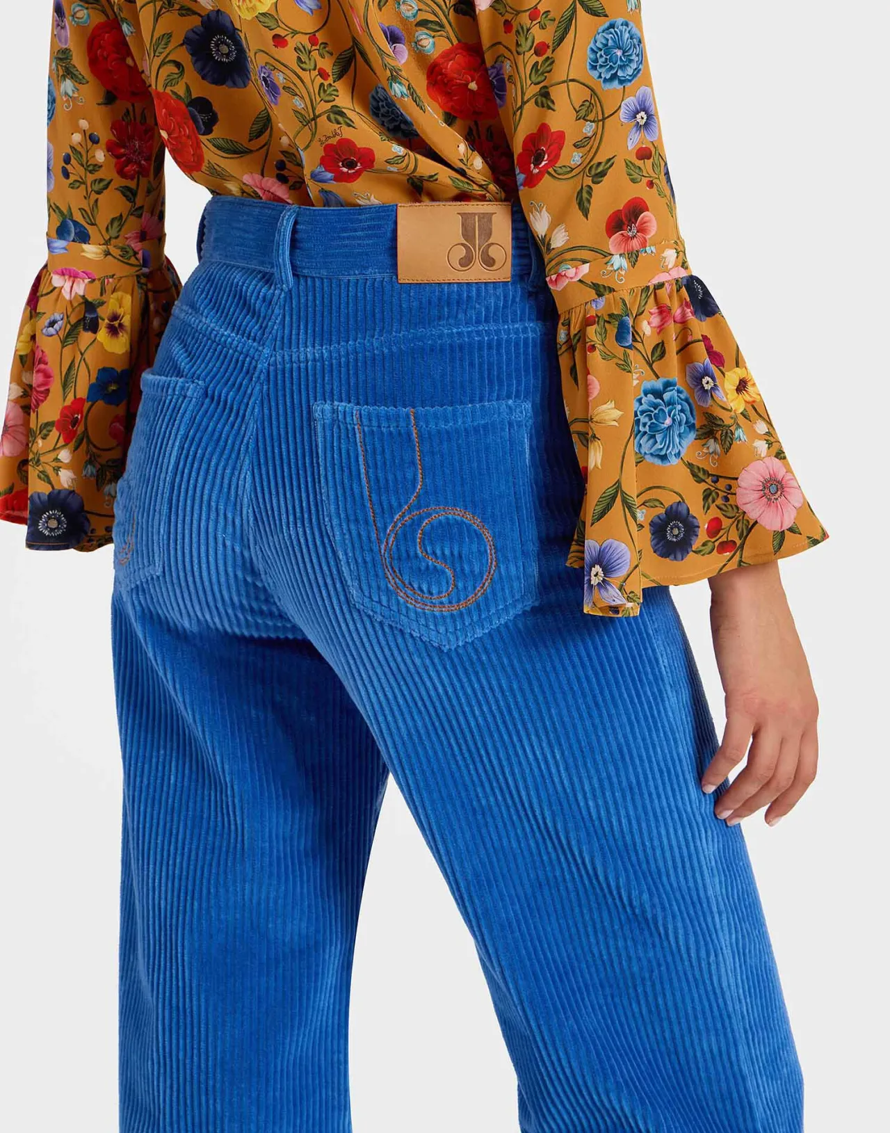 Pantaloni a Zampa Eleganti La DoubleJ - Velluto Corduroy Celeste Con Sconti Stagionali