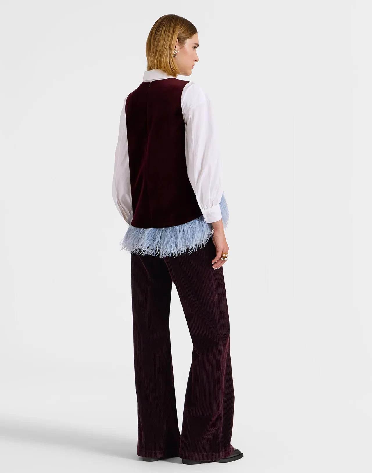 Pantaloni a Zampa con Design Avvolgente DoubleJ di La Maison - Tinta Unica Viola Intenso in Velluto a Coste per Look Autunno/Inverno