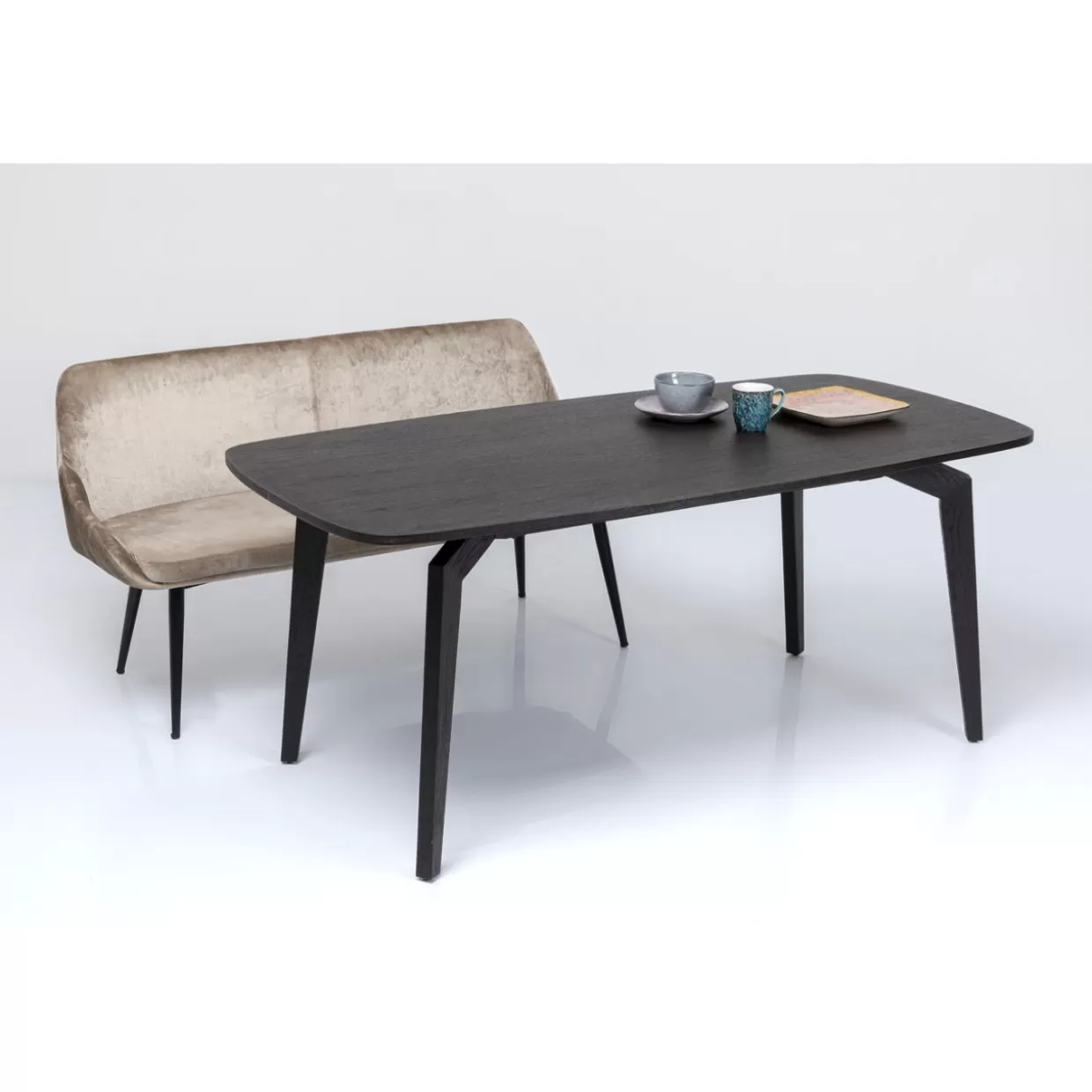 Tavolo design Milano 180x90 cm - KARE Collection per arredamenti ricercati 

Tavolo da pranzo contemporaneo KARE - Linea Milano (180x90 cm) per interni d'autore 

Tavolo firmato KARE Design - Modello Milano con dimensioni 180x90 cm, ideale per spazi moderni 

KARE Design - Tavolo stile Milano 180x90 cm per living di carattere 

Tavolo design contemporaneo KARE | Serie Milano 180x90 cm - Soluzione arredamento premium