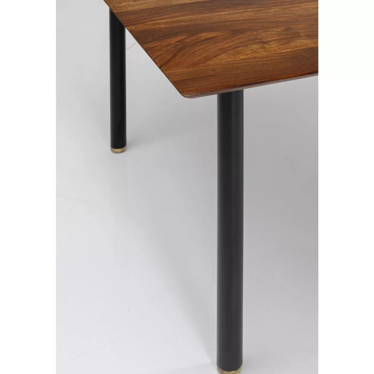 Tavolo design moderno Ravello - Formato 160x80 cm, arredamento contemporaneo KARE

Questa versione mantiene le informazioni chiave riorganizzandole in modo più naturale in italiano, utilizza termini come 