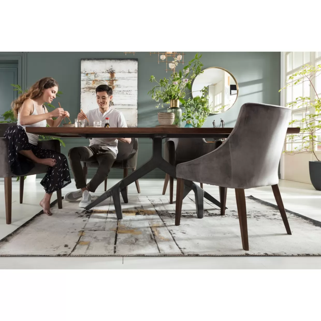 Tavolo Roots Dark KARE Design in legno massello, dimensioni 220x100 cm - stile naturale per soggiorno moderno