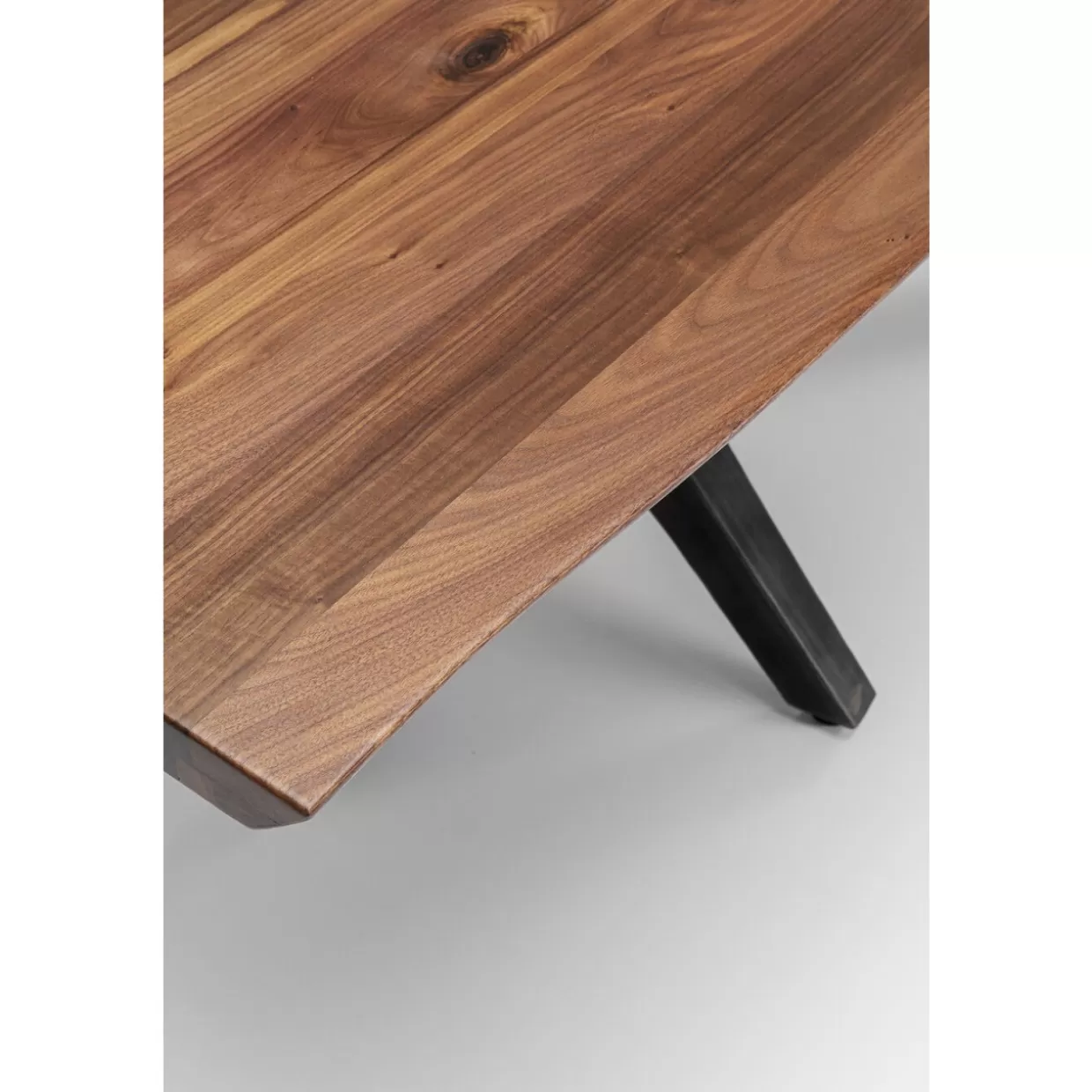 Tavolo Roots Dark KARE Design in legno massello, dimensioni 220x100 cm - stile naturale per soggiorno moderno