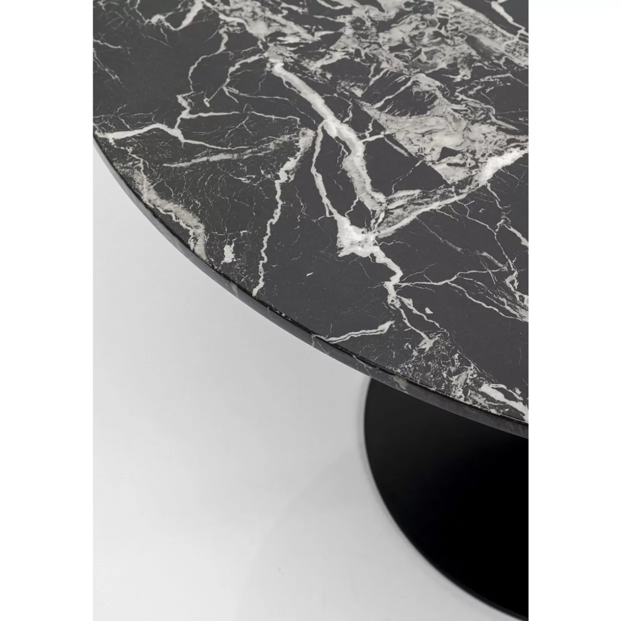 Tavolo elegante in marmo nero Schickeria | Design moderno KARE, diametro 110 cm per ambienti raffinati