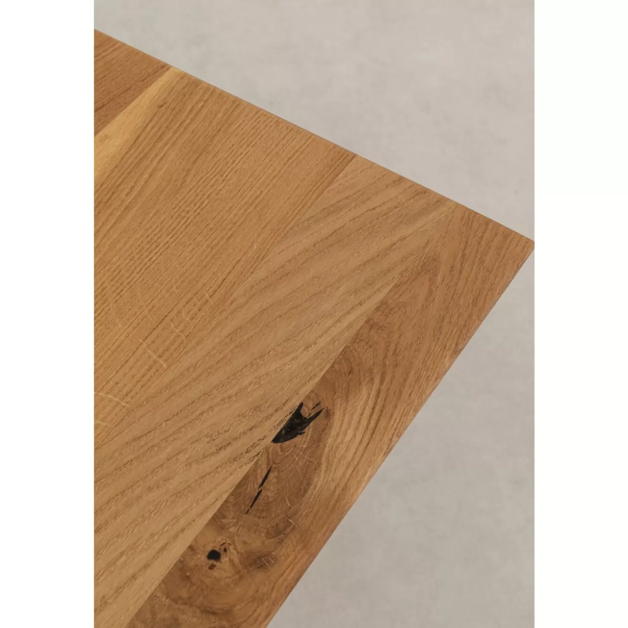 Tavolo Elegante Symphony in Quercia con Design Incrociato Nero - KARE Design, 180x90 cm - Ideale per Soggiorno o Sala da Pranzo