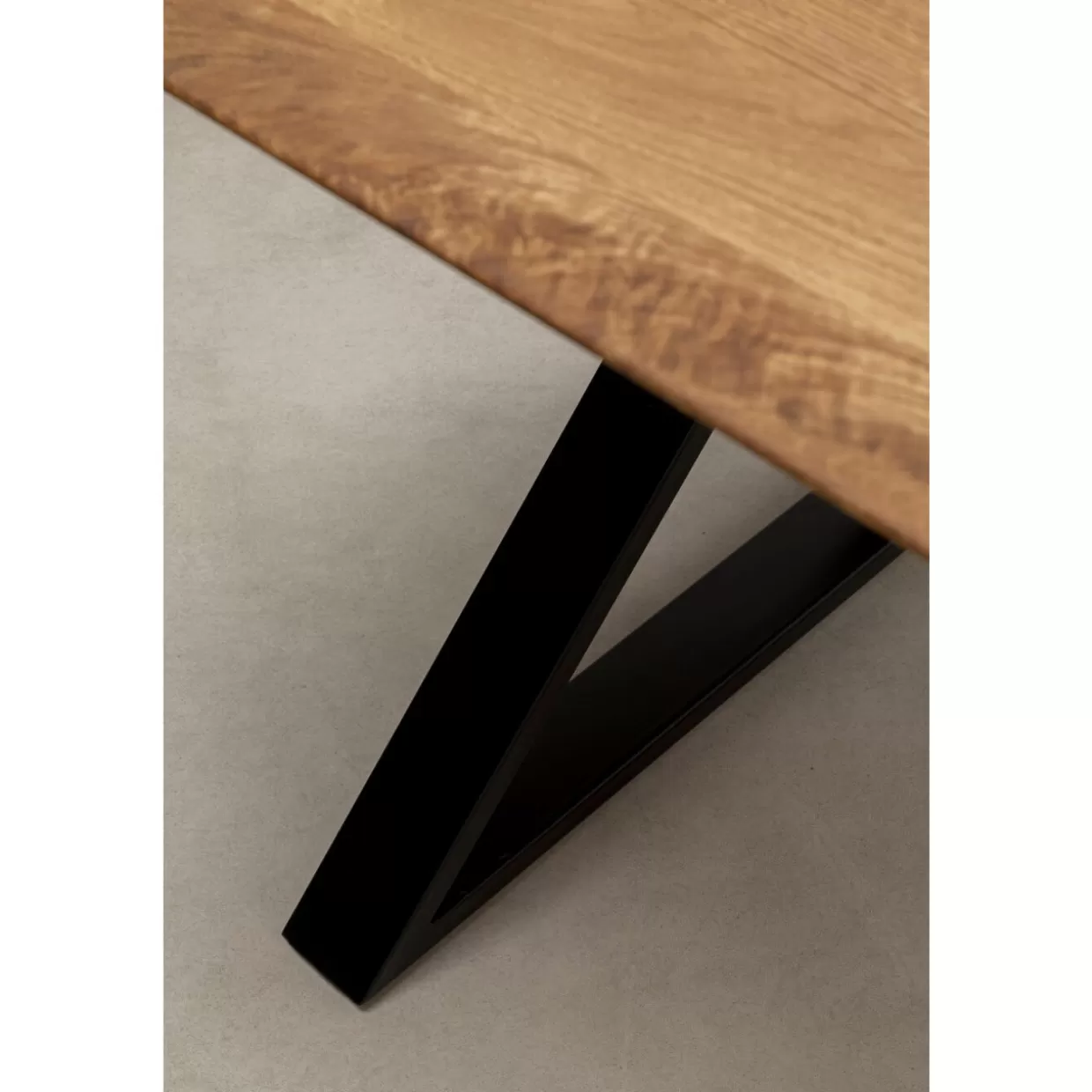 Tavolo Elegante Symphony in Quercia con Design Incrociato Nero - KARE Design, 180x90 cm - Ideale per Soggiorno o Sala da Pranzo