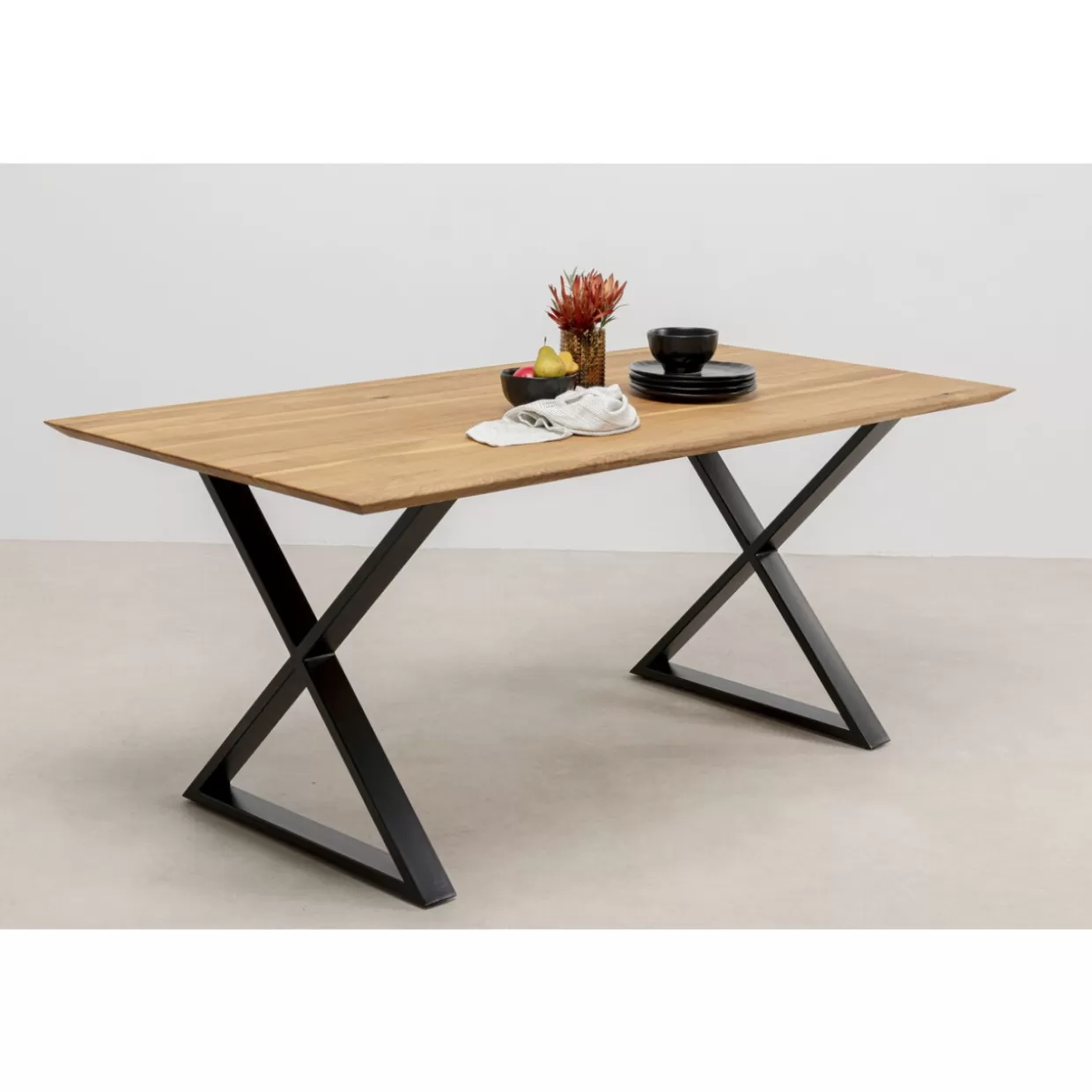 Tavolo Elegante Symphony in Quercia con Design Incrociato Nero - KARE Design, 180x90 cm - Ideale per Soggiorno o Sala da Pranzo