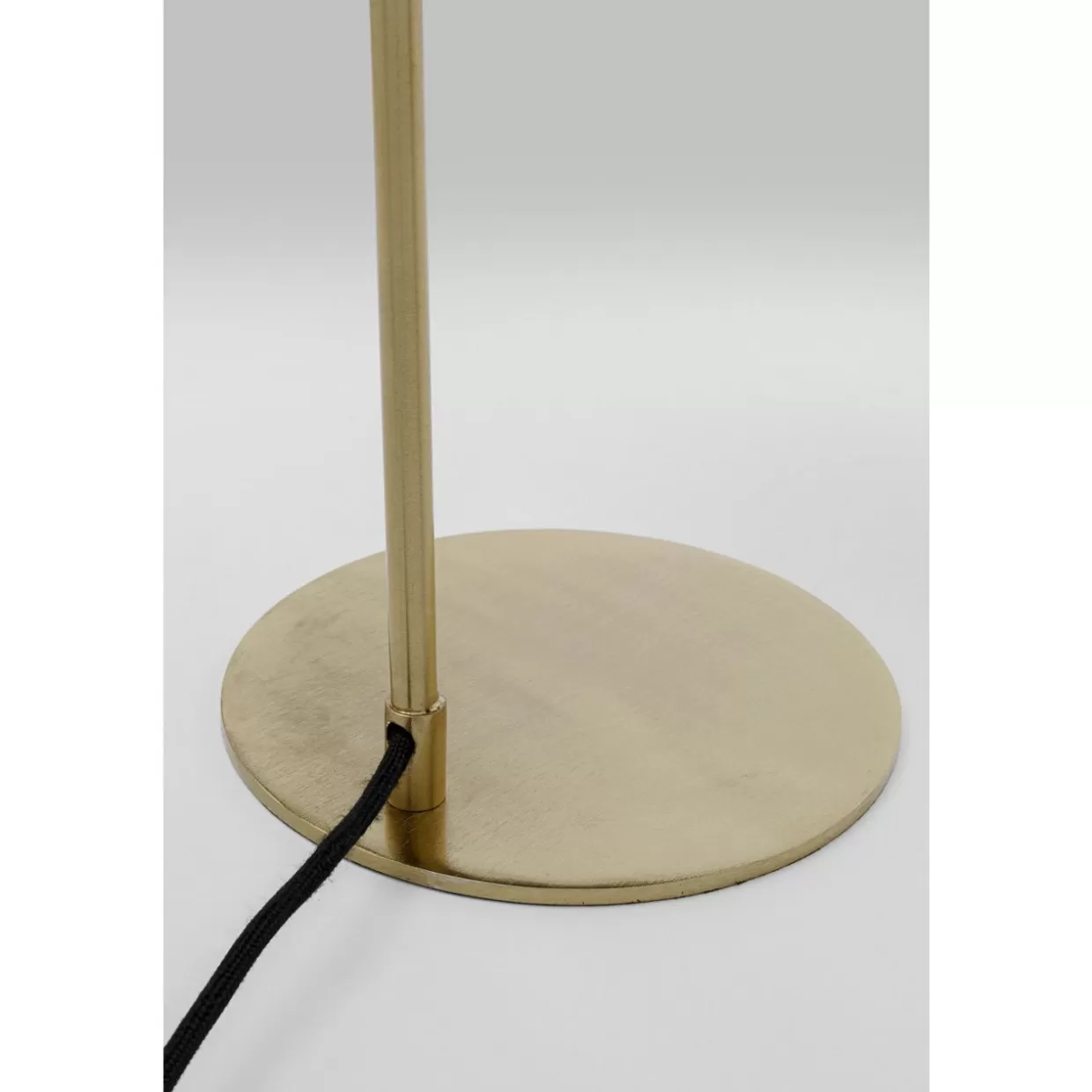 Lampada da Tavolo Teatro in Ottone - Illuminazione d'Atmosfera by KARE Design

Lampada da Scrivania Stile Moderno - Rifiniture in Ottone Invecchiato KARE Collection

Luminoso Complemento d'Arredo - Lampada da Appoggio Teatro Design KARE in Ottone