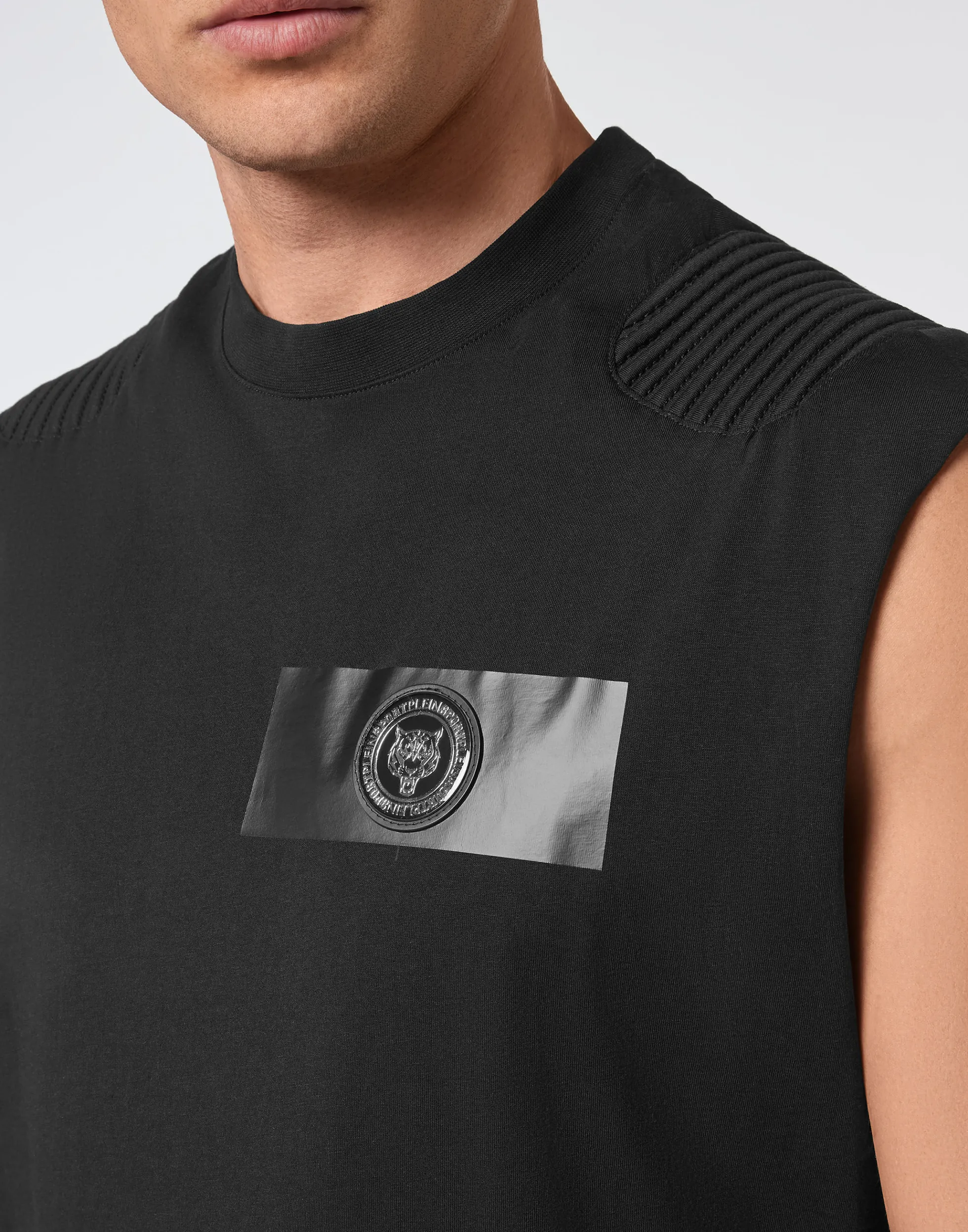Maglietta Sportiva Plein Sport Uomo: Design Senza Maniche con Scollo Rotondo, Comfort e Stile