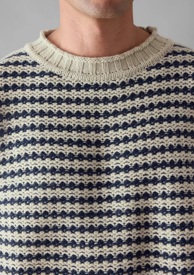 Maglione invernale a righe con rifiniture modellanti - Filato misto lana e cotone, disponibile a prezzo speciale!