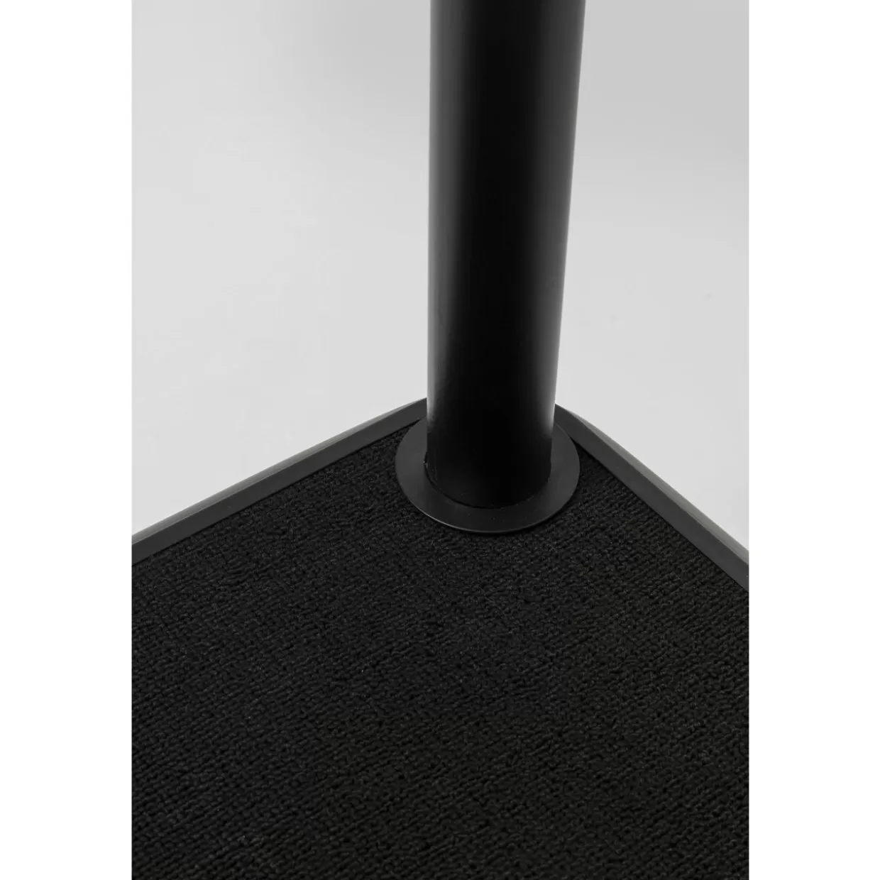 KARE Design - Arredi Compatti e Accessori con Carrello Bagagli VIP Vegas in Nero Opaco per Ambienti Moderni