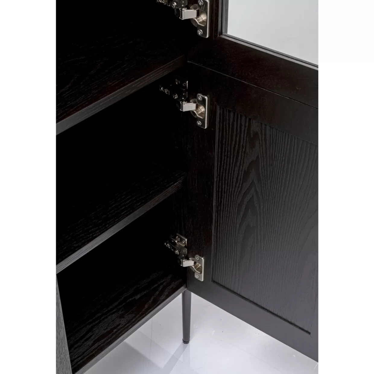 Vetrina elegante design contemporaneo Milano - KARE Collection 140x80 cm  
Espositore moderno con dettagli curati per ambienti raffinati - Linea Regale  
Vetrina stile moderno 140x80 per arredamento premium - Progetto esclusivo KARE  
Mobile esposizione Milano in stile curato - KARE Design 140x80 cm  
Vetrina d'autore con struttura in metallo brunito - Formato 140x80 ideale per soggiorni ricercati